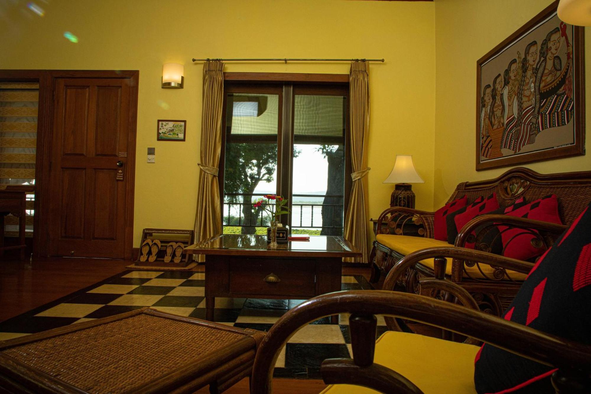 Bagan Thiripyitsaya Sanctuary Resort Екстериор снимка